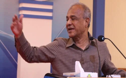 অপ্রয়োজনে লাঠিচার্জ না করার নির্দেশ দিলেন স্বরাষ্ট্র উপদেষ্টা