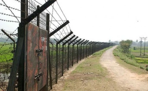 দুই বাংলাদেশিকে ধরে নেওয়ায় বিজিবির পাল্টা অ্যাকশন