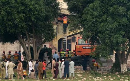মুজাফফরাবাদ ও পাঞ্জাবে ভারতের হামলায় মসজিদ ও শিক্ষাপ্রতিষ্ঠান ক্ষতিগ্রস্ত: বিবিসিকে প্রত্যক্ষদর্শী