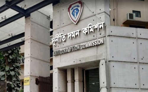 একযোগে ৩৫ বিআরটিএ কার্যালয়ে দুদকের অভিযান