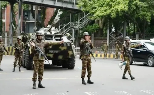 সশস্ত্র বাহিনীর ম্যাজিস্ট্রেসি ক্ষমতার মেয়াদ বাড়ল আরও ৬০ দিন