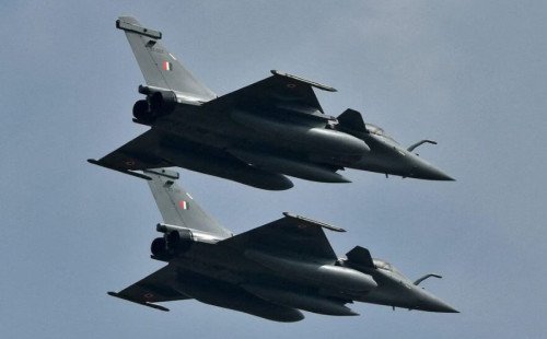 ভারত-পাকিস্তানের 'ডগফাইট' নিয়ে সামরিক বিশ্লেষণ শুরু করছে অন্যান্য দেশের বাহিনী