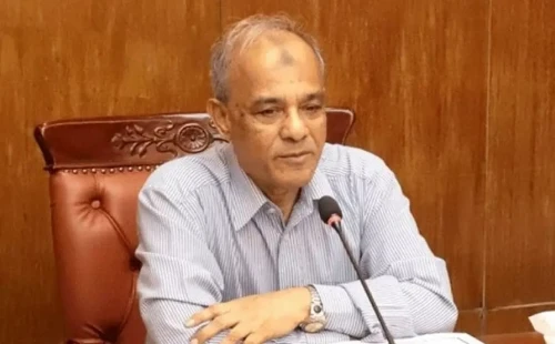 শেখ হাসিনাকে ফেরাতে ইন্টারপোলের মাধ্যমে চেষ্টা চলছে : স্বরাষ্ট্র উপদেষ্টা