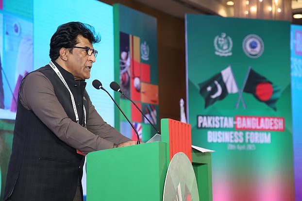 হঠাৎ ছুটিতে পাকিস্তানের হাইকমিশনার