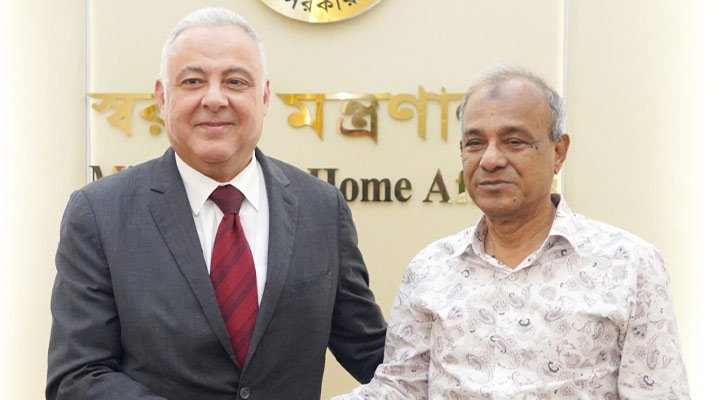 মিশরের সঙ্গে ভিসা অব্যাহতি চুক্তি করা হবে: স্বরাষ্ট্র উপদেষ্টা
