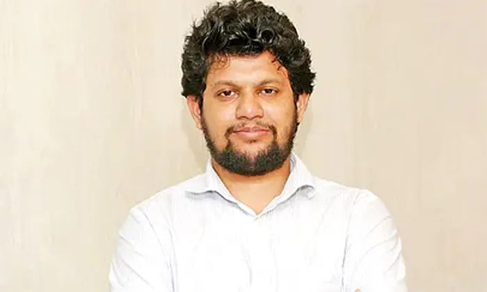 বন্ধুদের দৃষ্টিতে মাহফুজ আলম