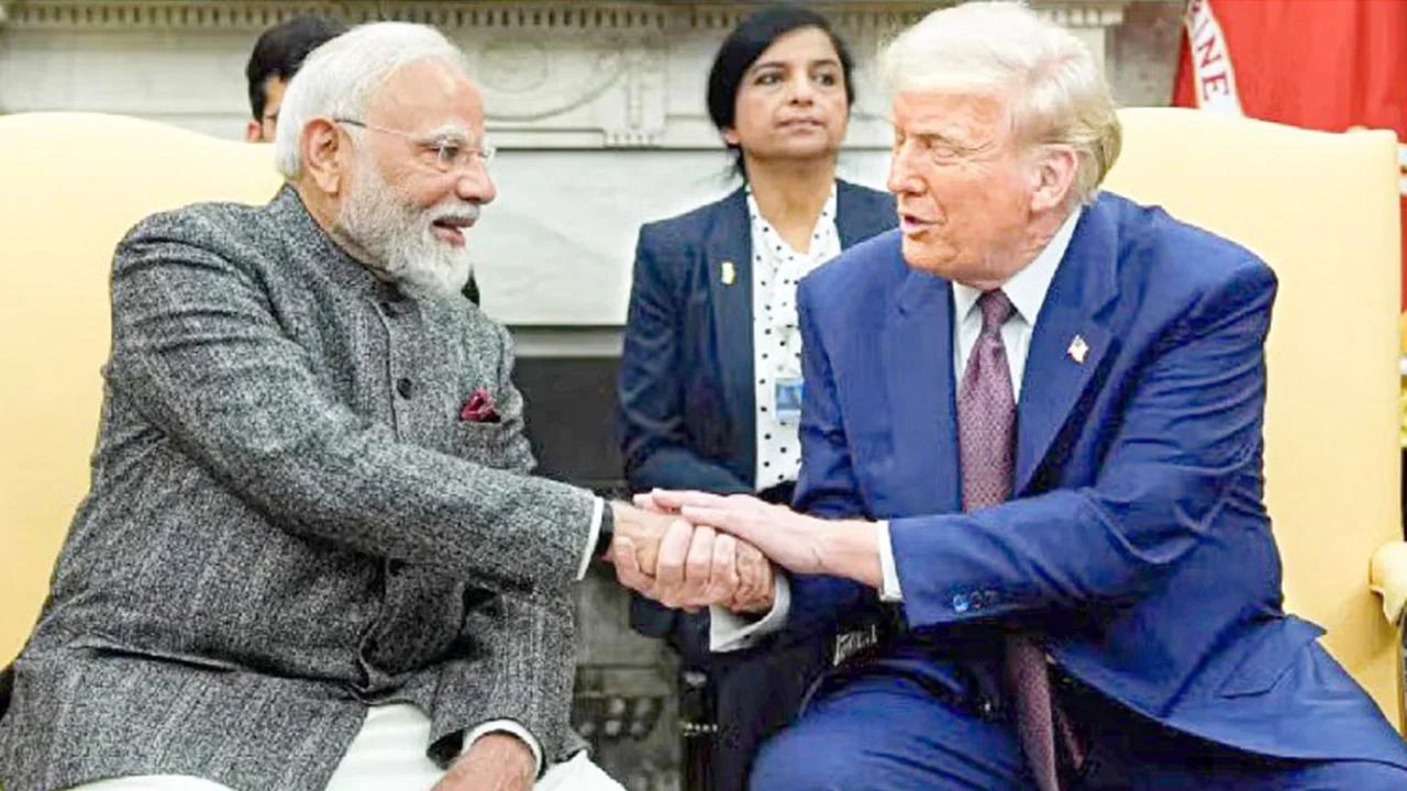 মোদিকে বিপাকে ফেললেন ট্রাম্প