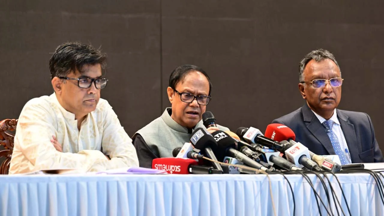 শেখ পরিবারসহ ১১টি গ্রুপের ১ লাখ ৩০ হাজার কোটি টাকার সম্পদ সংযুক্ত: প্রেস সচিব