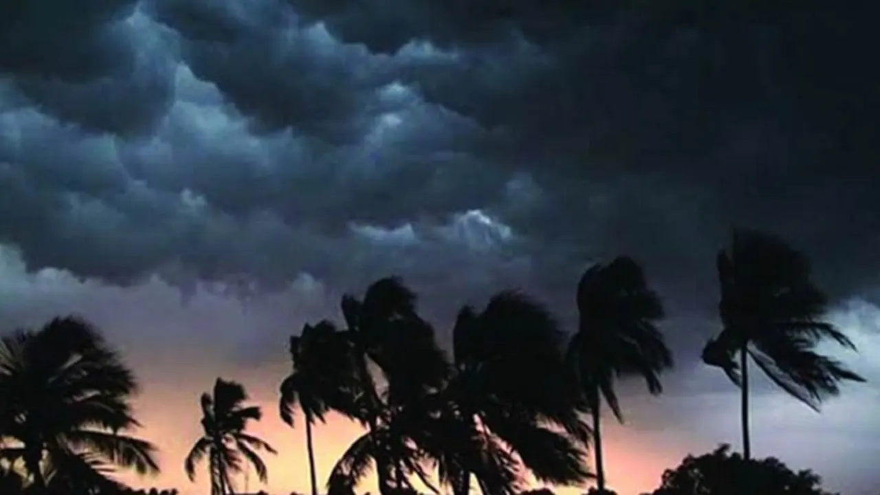 দুপুরের মধ্যে ৭ জেলায় ঝড়ের শঙ্কা