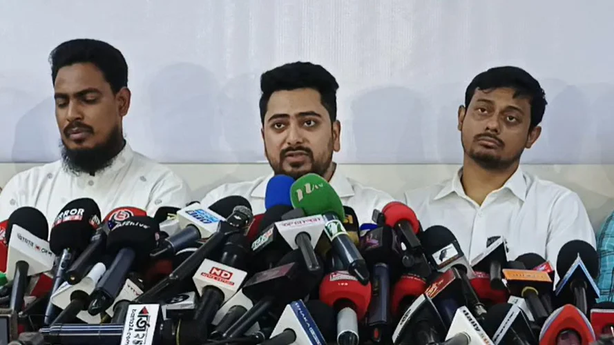 রাজনৈতিক দলগুলোকে সঠিক আচরণ করতে হবে: নাহিদ ইসলাম