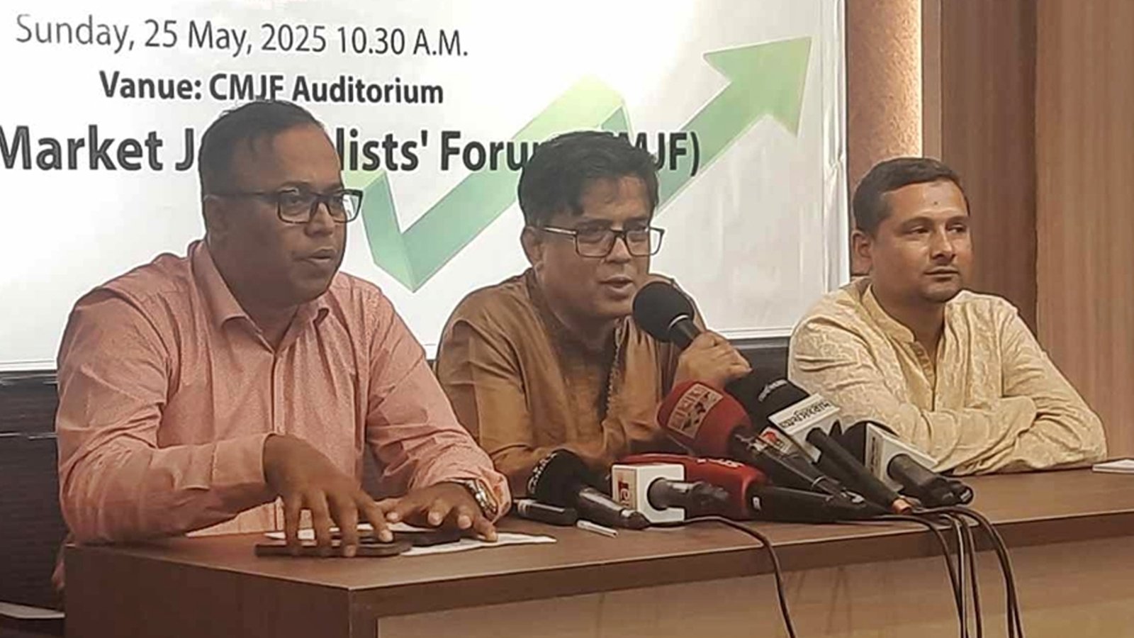 নির্বাচন নিয়ে বিদেশি চাপ নেই: প্রেস সচিব
