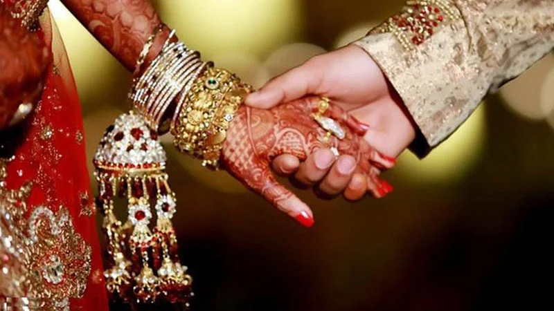 দ. এশিয়ার রক্তাক্ত সীমান্ত তোয়াক্কা না করে প্রেম-বিয়েতে কারা এগিয়ে, ঘোর বিরোধী কে