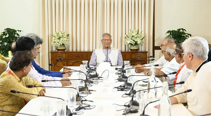 প্রধান উপদেষ্টার সঙ্গে বৈঠকে ১১টি রাজনৈতিক দল