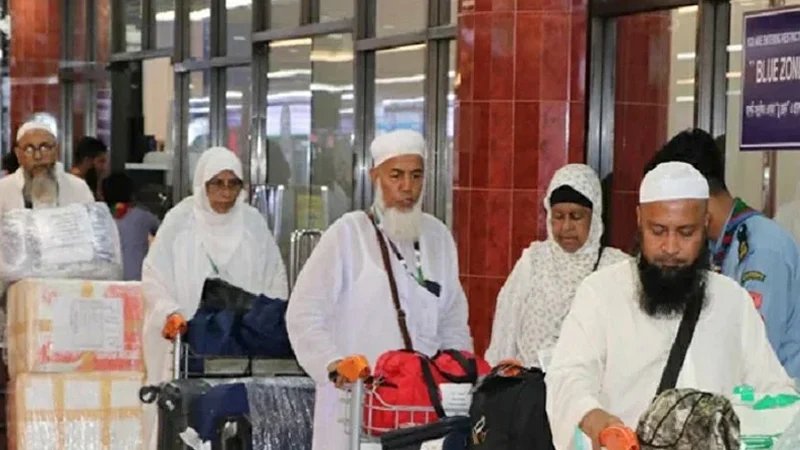 দেশে ফিরেছেন ২৩,৬৫৯ বাংলাদেশী হাজী