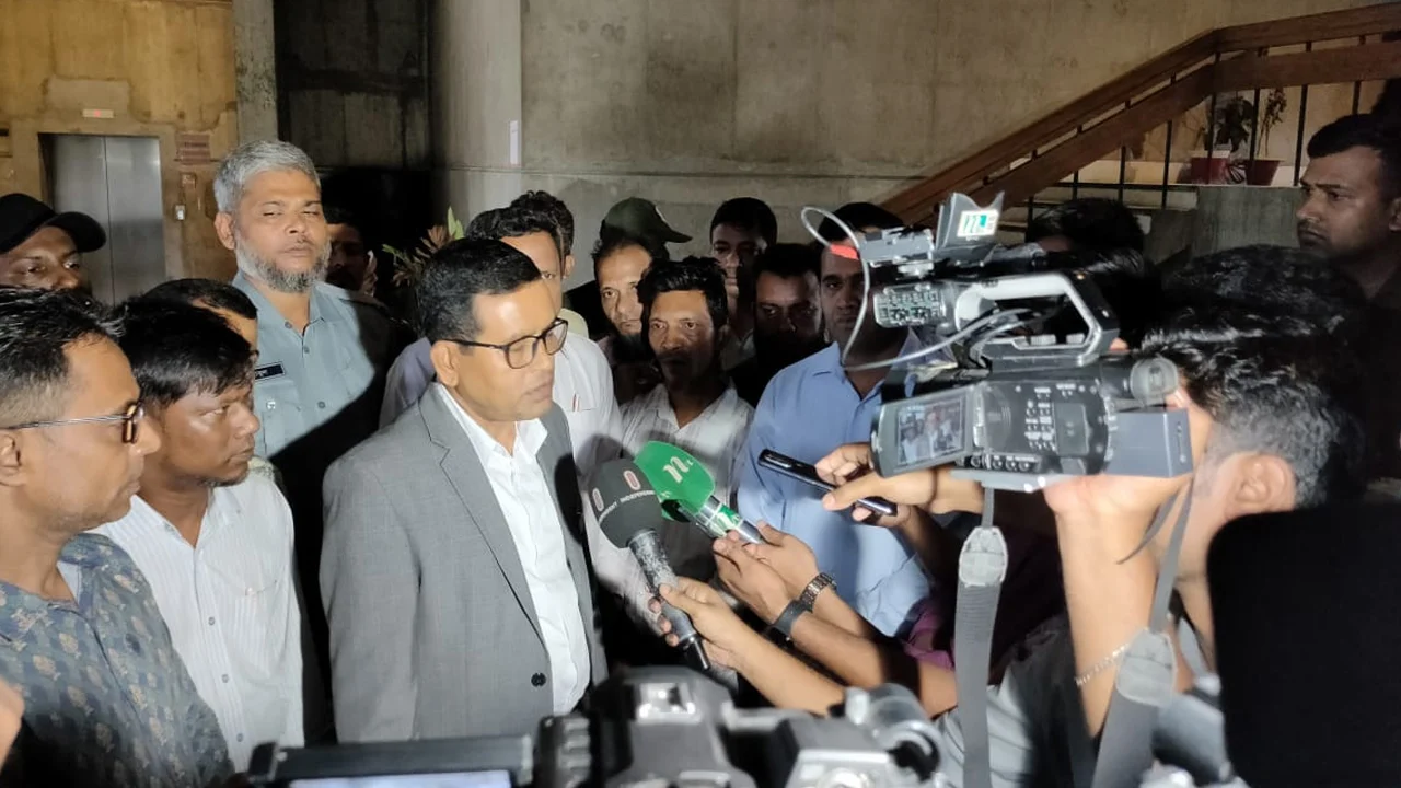 ৪৫ দিন পর নগর ভবনে আসলেন ডিএসসিসি প্রশাসক