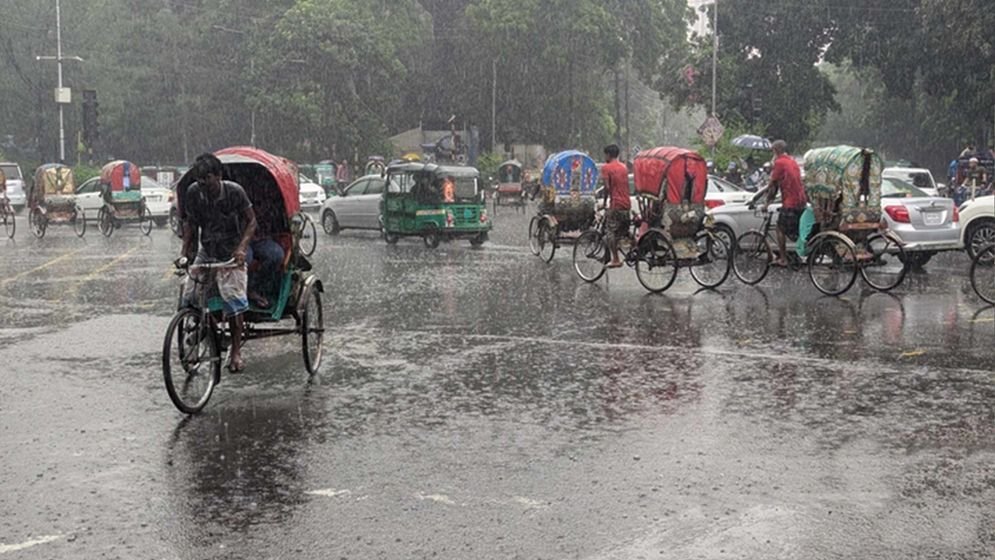 ফের লঘুচাপের আভাস, বৃষ্টি নিয়ে নতুন তথ্য দিল আবহাওয়া অফিস