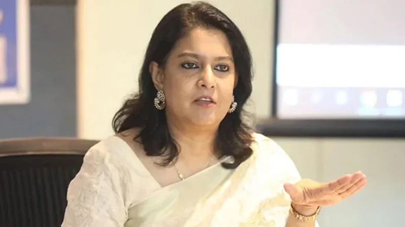 মেয়াদোত্তীর্ণ গাড়ি সড়ক থেকে তুলে নেয়া হবে: রিজওয়ানা হাসান