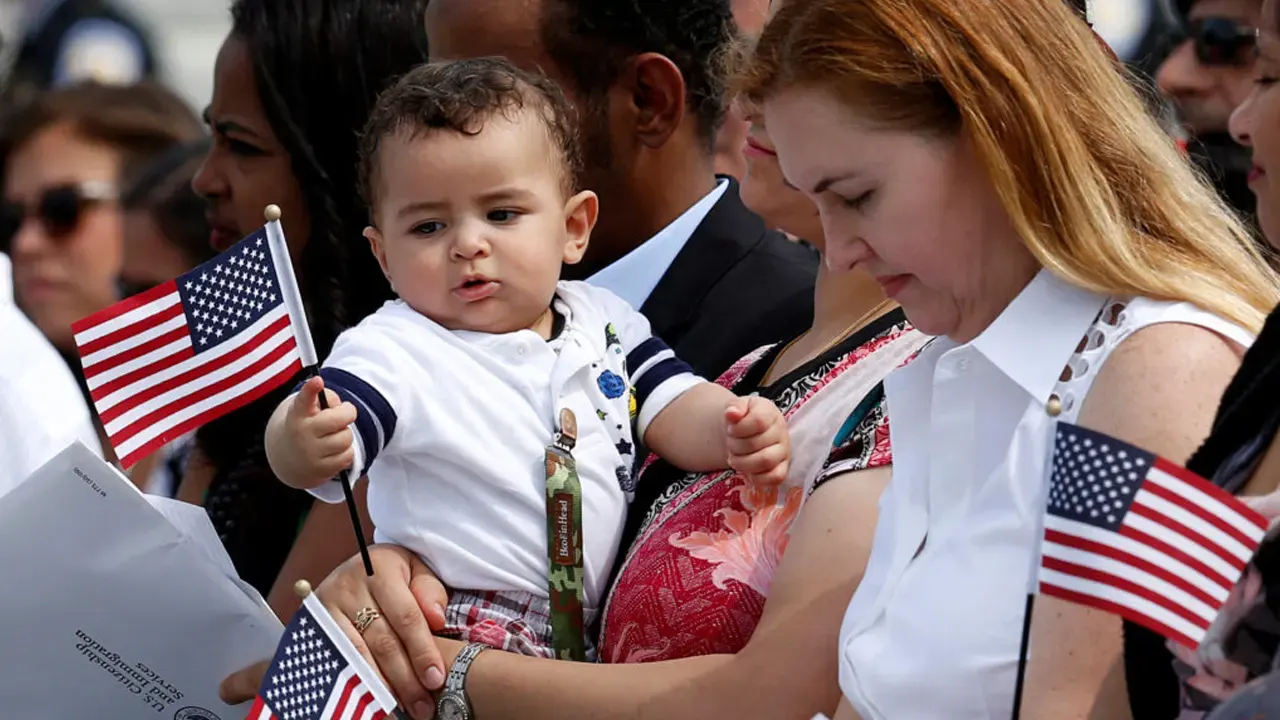 জন্মসূত্রে নাগরিকত্ব নিয়ে ট্রাম্পের দুঃসংবাদ