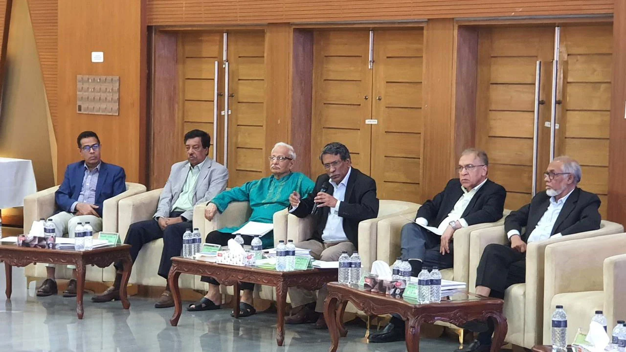 রাষ্ট্র গঠনের সুযোগ হেলায় হারানো যাবে না: আলী রীয়াজ