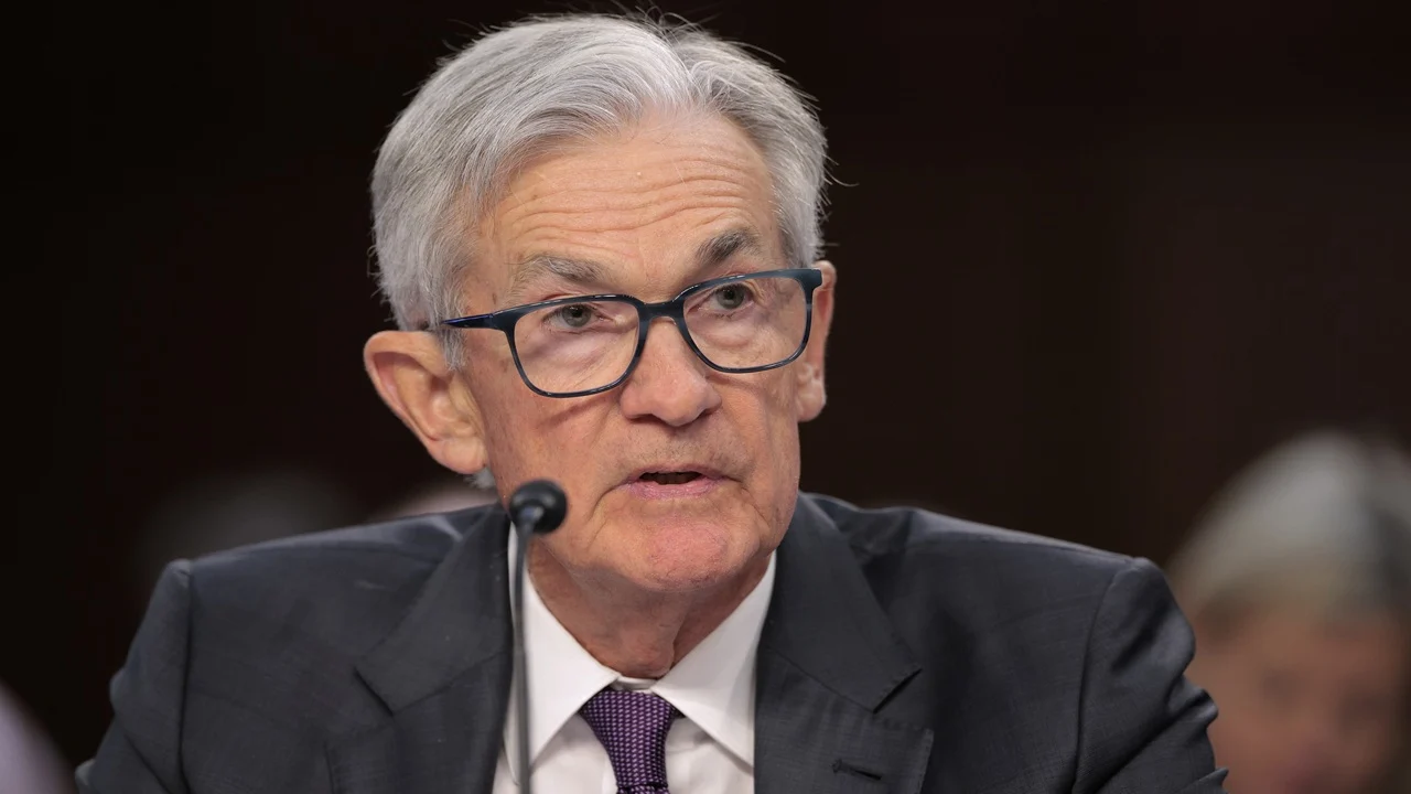 যুক্তরাষ্ট্রের কেন্দ্রীয় ব্যাংকের প্রধানকে পদত্যাগ করতে বললেন ট্রাম্প