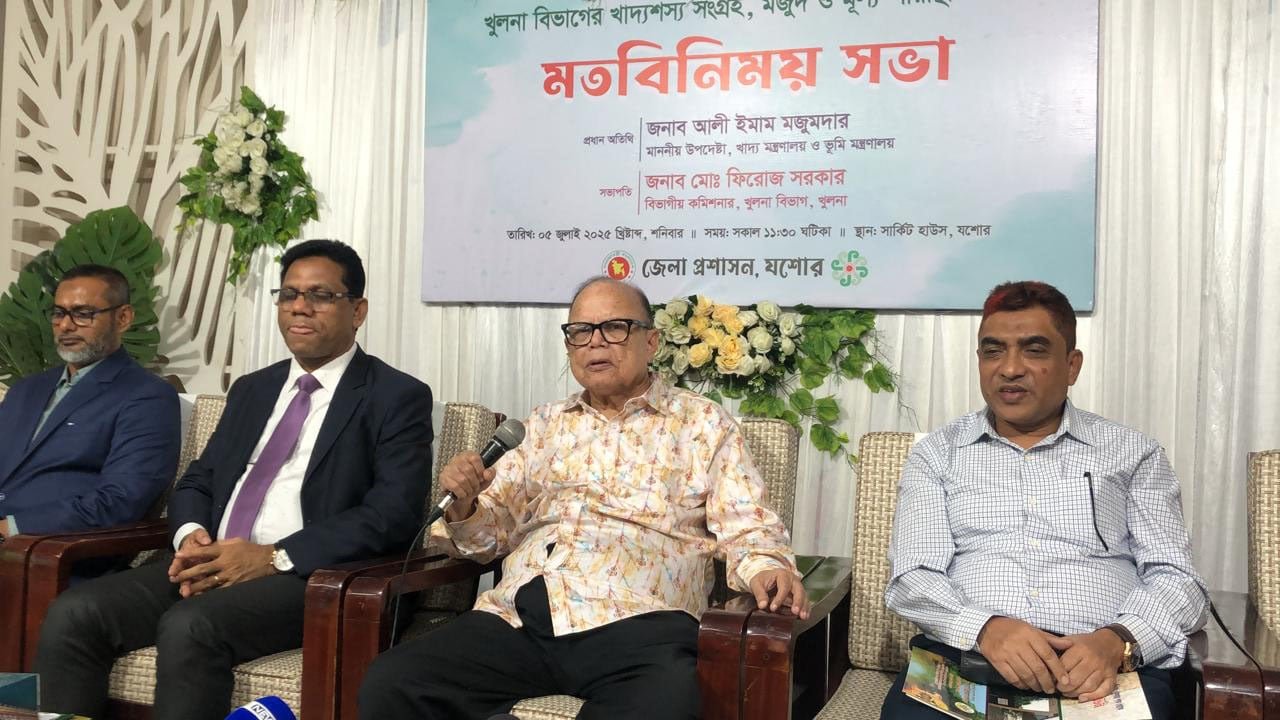 চালের দাম শিগগির সহনীয় পর্যায়ে আসবে: খাদ্য উপদেষ্টা