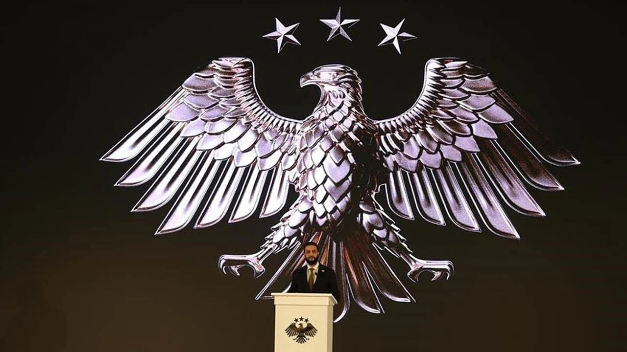 সিরিয়ার নতুন রাষ্ট্রীয় প্রতীক উন্মোচন, কী বার্তা দিচ্ছে