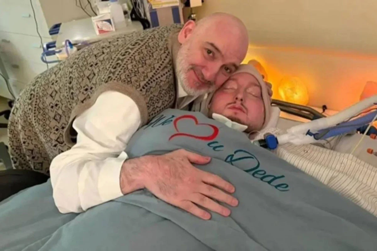 ২০ বছর কোমায় থাকা সৌদি প্রিন্স আল-ওয়ালিদকে মৃত ঘোষণা