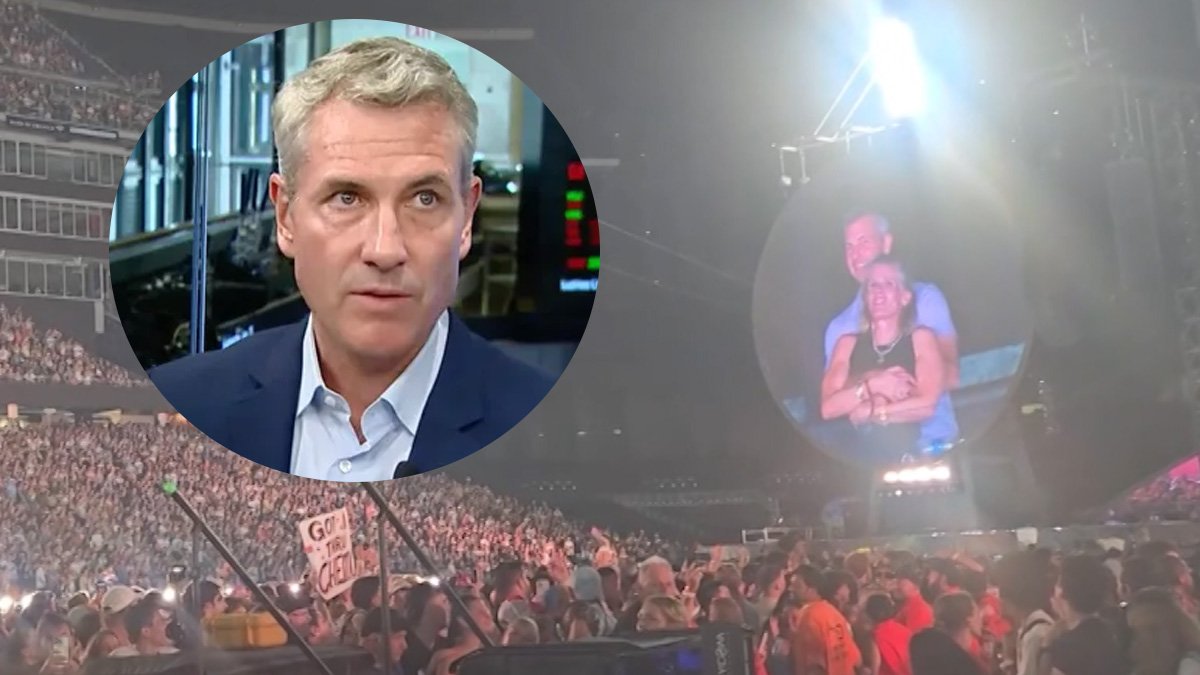 কনসার্টে সহকর্মীকে আলিঙ্গন: পদত্যাগ করলেন সেই সিইও