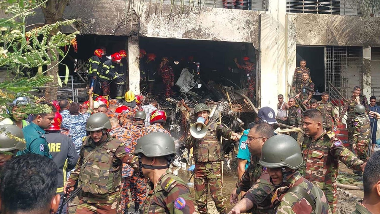 বিমান বিধ্বস্তের ঘটনায় দগ্ধ আরেক শিশুর মৃত্যু