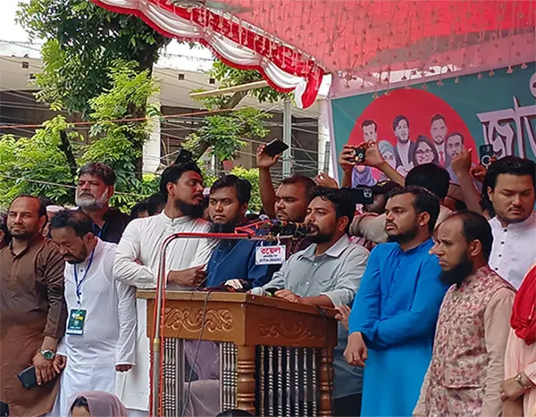 ৫ই আগষ্টের মধ্যে জুলাই ঘোষনাপত্র আদায় করা হবে: নাহিদ