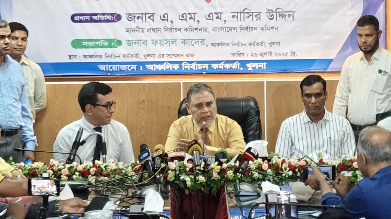 রাতের আঁধারে নয়, দিনের আলোতেই সবকিছু করতে চাই: সিইসি