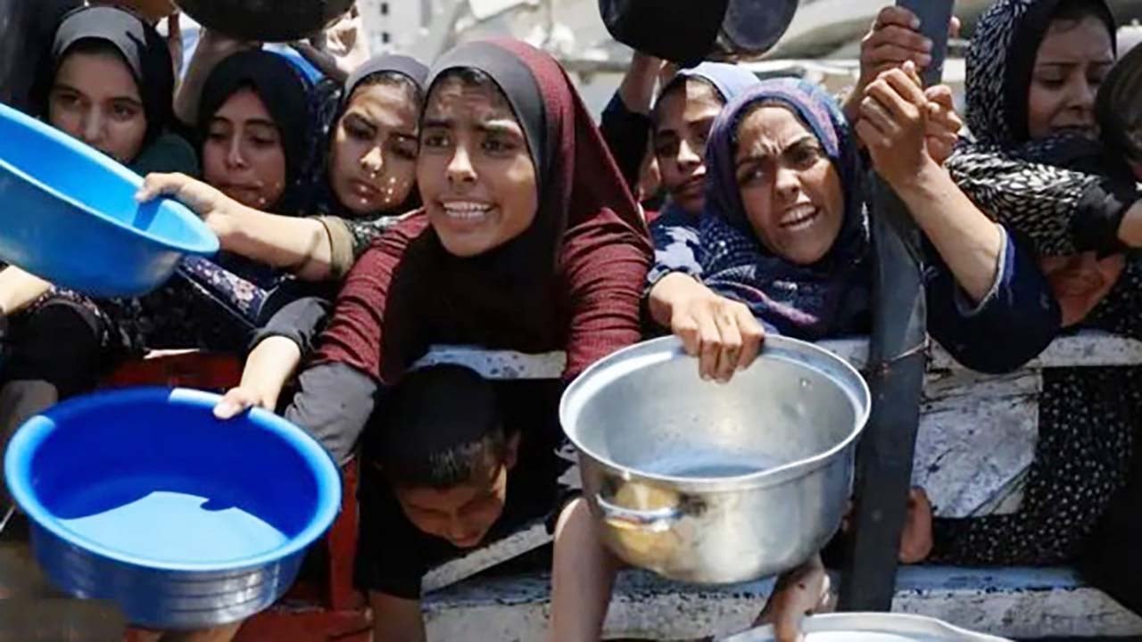 গাজার প্রায় এক তৃতীয়াংশ মানুষ অভুক্ত, সাহায্যের আবেদন