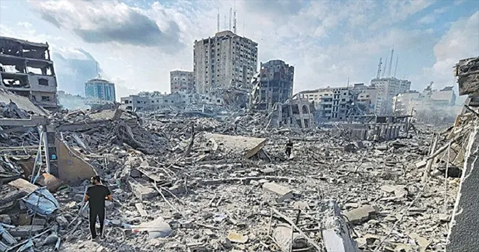 গাজায় ইসরাইলি হামলা ‘হিরোশিমার চেয়েও ভয়াবহ’