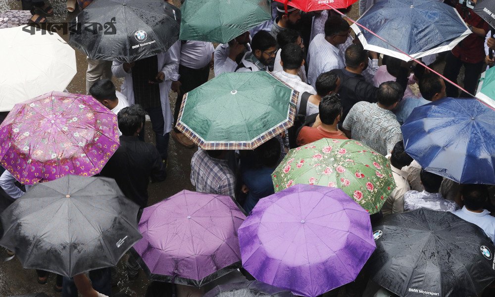 ৫ দিন ভারি থেকে অতিভারি বৃষ্টির আভাস