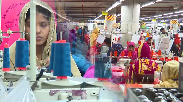 চীনের বদলে বাংলাদেশে অর্ডার; রপ্তানিতে ২০ বিলিয়ন ডলার বাড়ার আশা